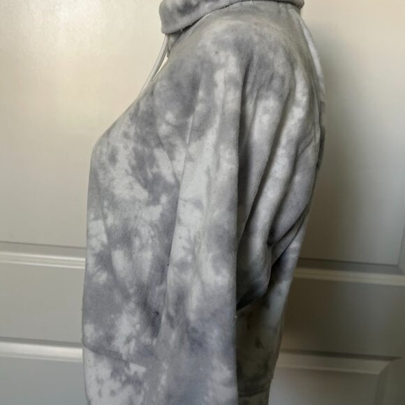 Old Navy Gray Tie Dye Cropped Long Sleeve Pullover Fleece Sweatshirt Size Small - Picture 8 of 12